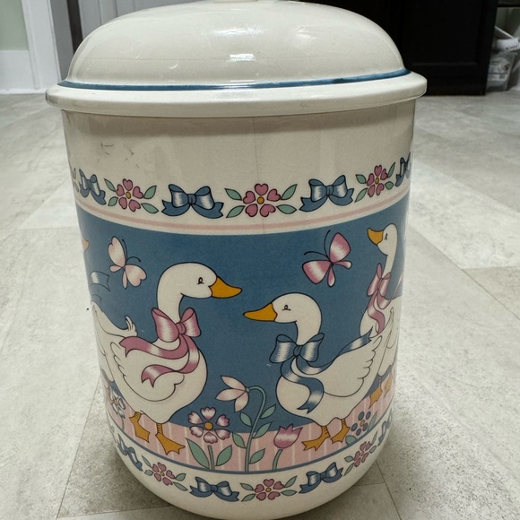 Vintage goose geese, kitchen storage canister container with lid ceramic - Picture 5 of 12